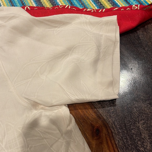 Tommy Bahama Vintage “ Aloha Hawaii “ Gorgeous Camp Shirt mint Condition - Picture 3 of 11